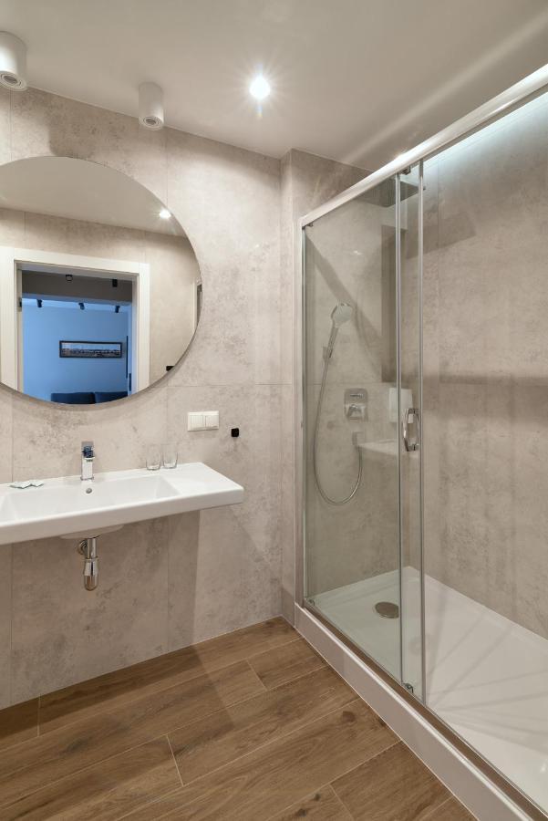 Hotel Renesans Zamość Esterno foto