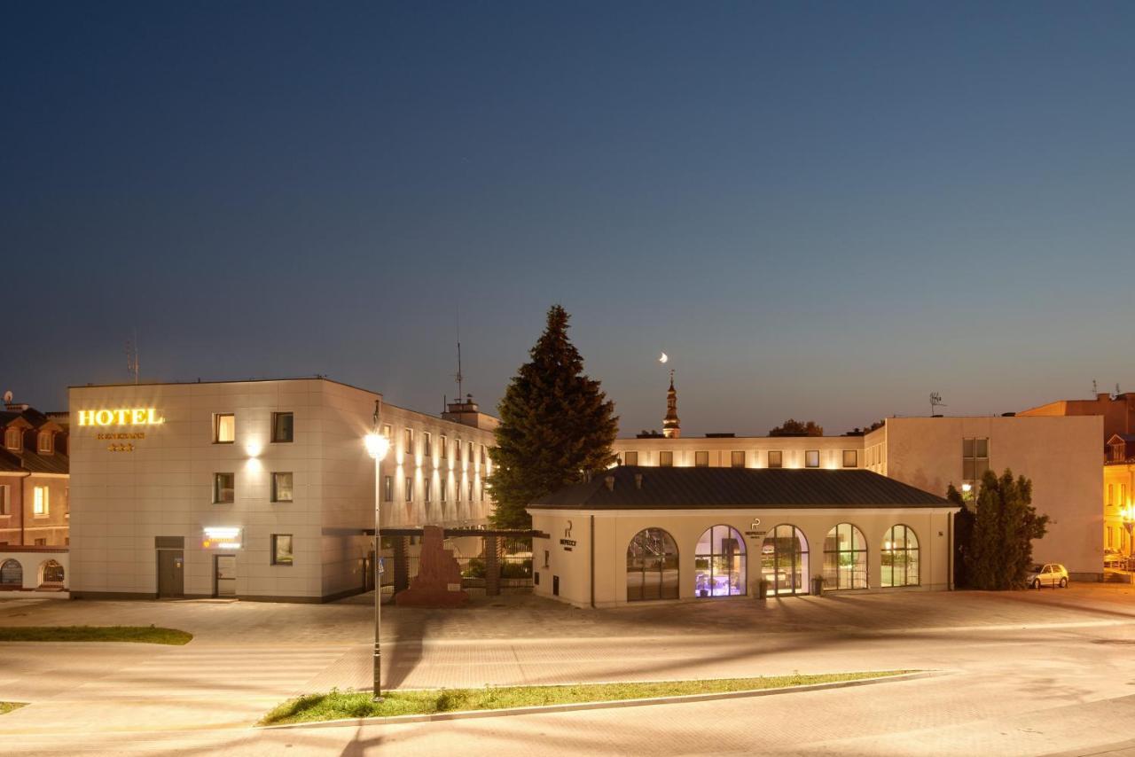 Hotel Renesans Zamość Esterno foto